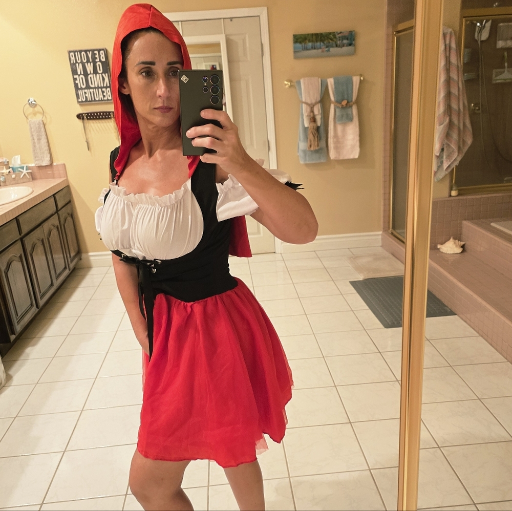 Leg Avenue Red and White Costume
